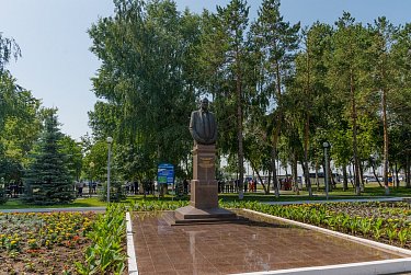 Оренбургский газоперерабатывающий завод отмечает полувековой юбилей